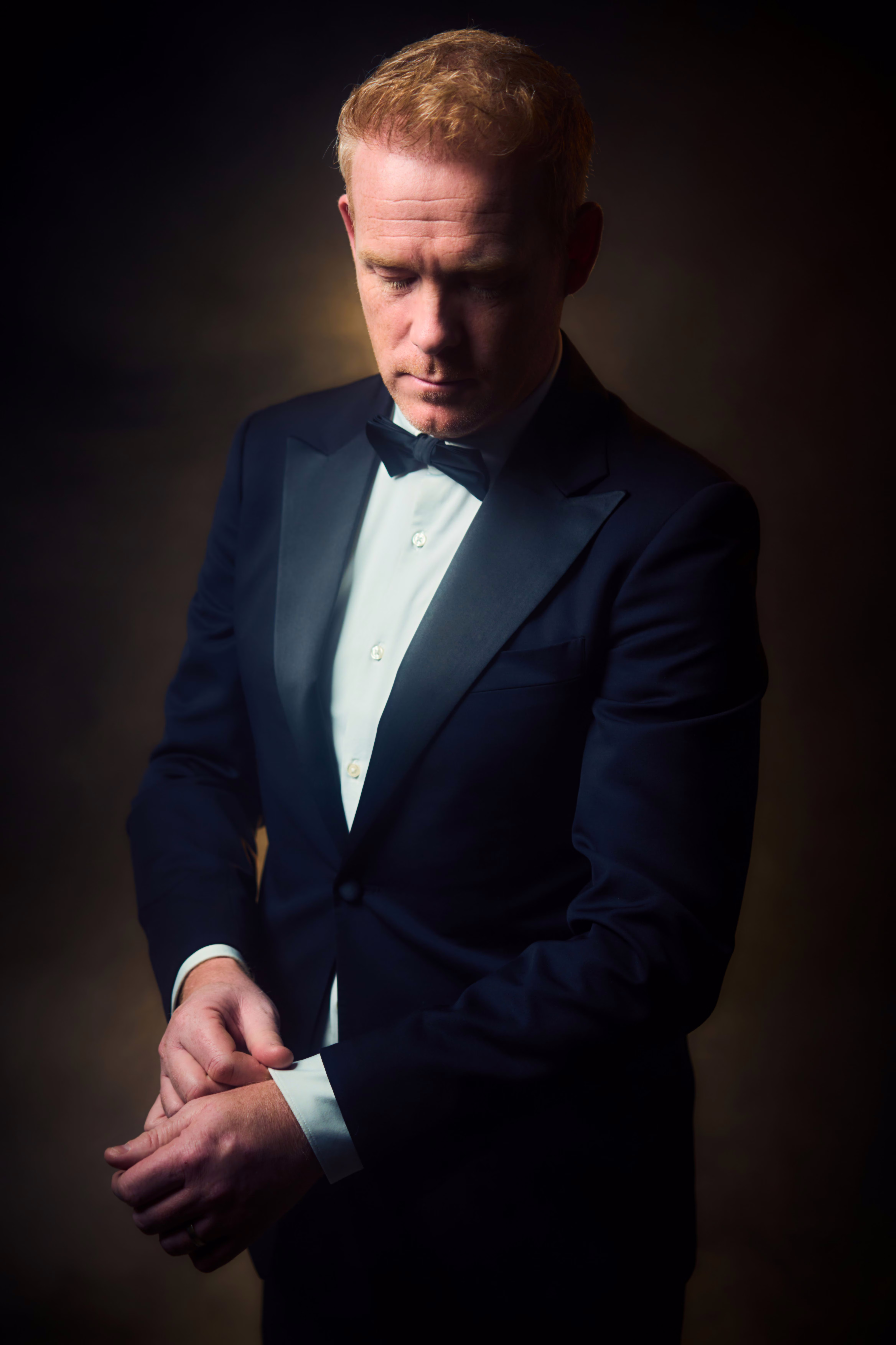 The Suited Singer bruiloft moment